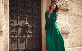 С чем носить изумрудное платье?